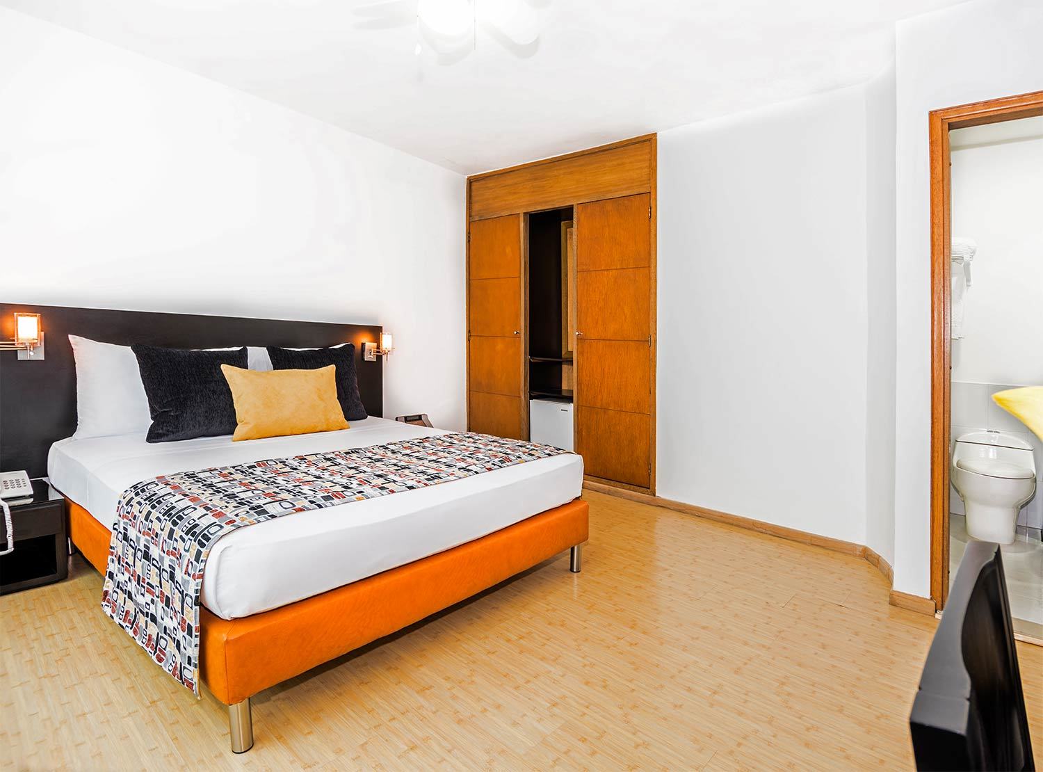 Hotel Asturias メデジン エクステリア 写真
