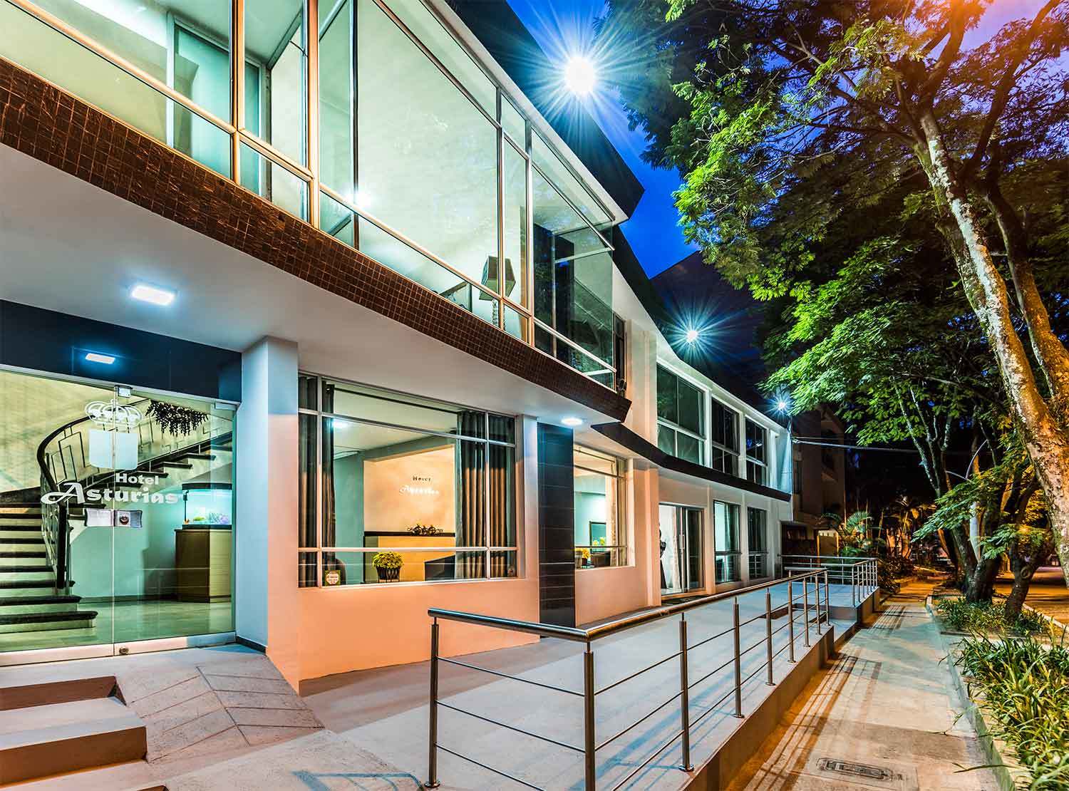 Hotel Asturias メデジン エクステリア 写真
