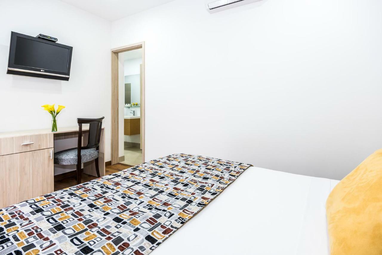Hotel Asturias メデジン エクステリア 写真